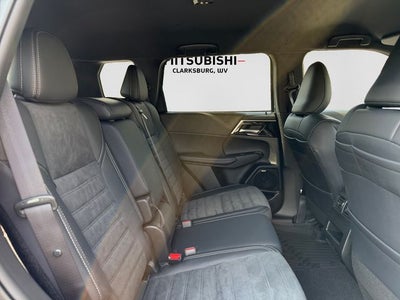 2026 Mitsubishi Outlander LE