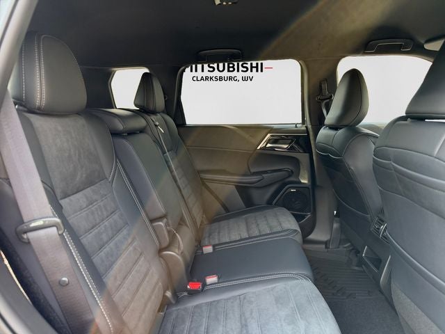 2026 Mitsubishi Outlander LE