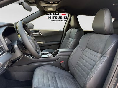 2026 Mitsubishi Outlander LE
