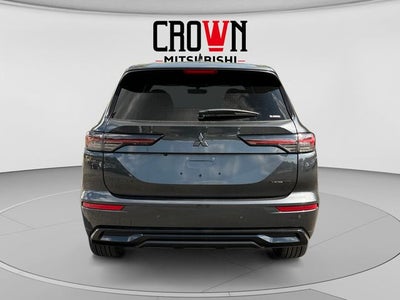 2026 Mitsubishi Outlander LE