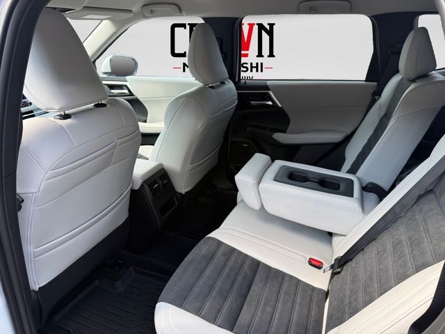 2026 Mitsubishi Outlander SE