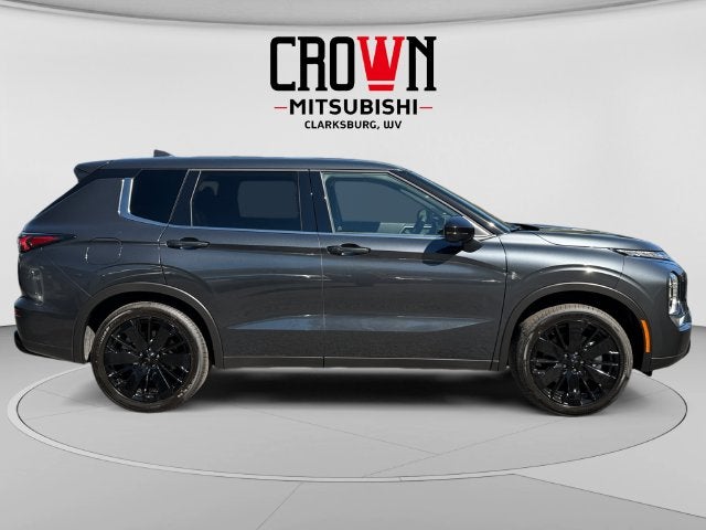 2026 Mitsubishi Outlander LE