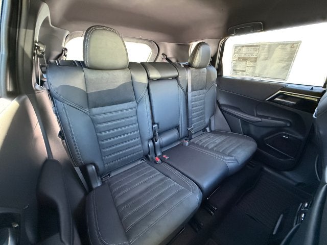 2026 Mitsubishi Outlander LE