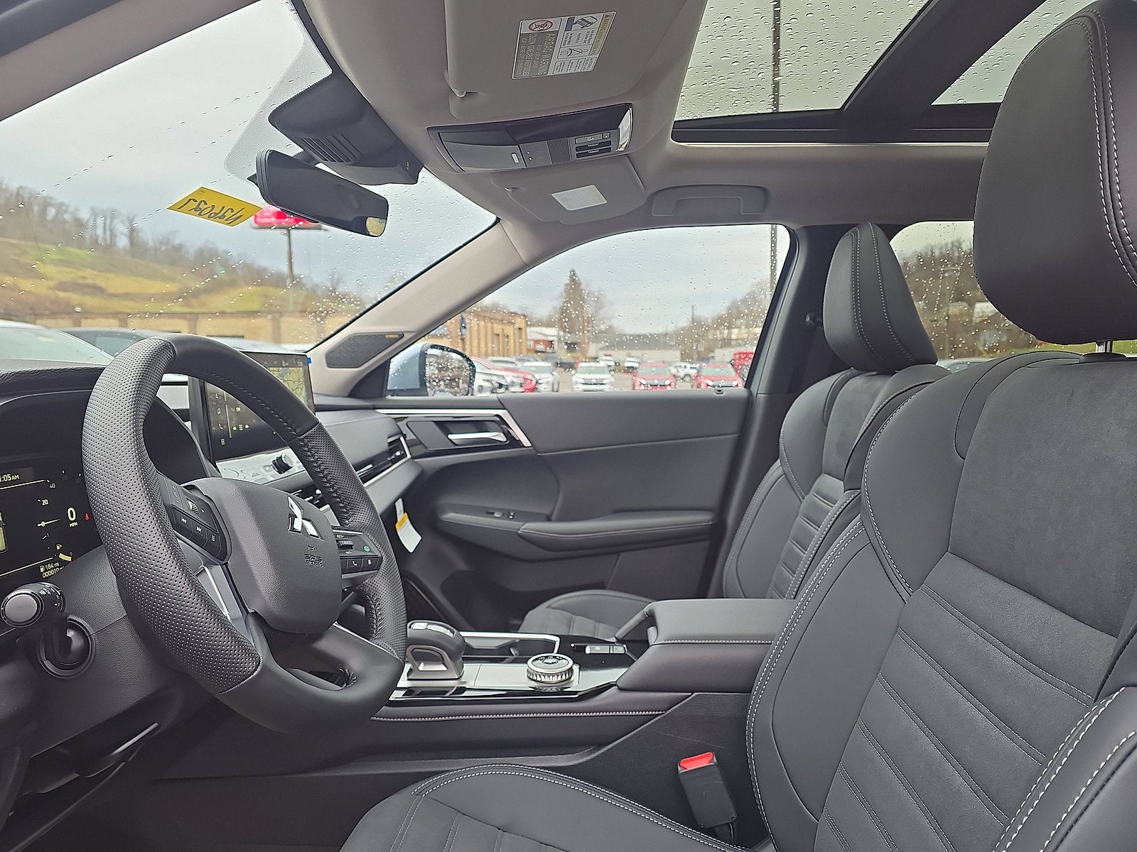 2026 Mitsubishi Outlander SE