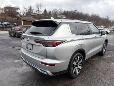2026 Mitsubishi Outlander SE