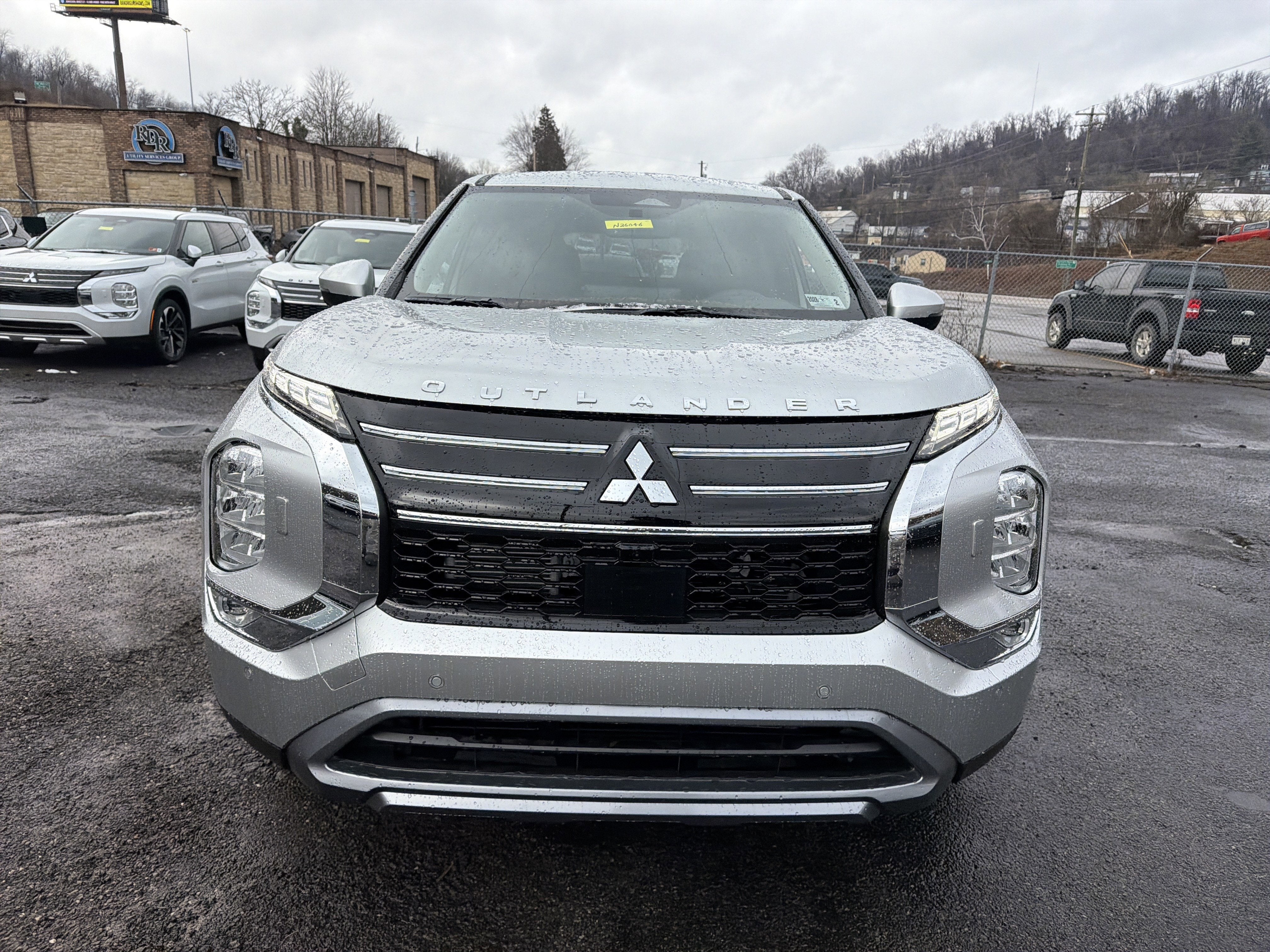 2026 Mitsubishi Outlander SE