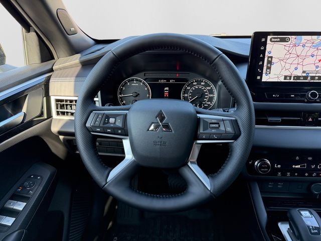 2026 Mitsubishi Outlander LE