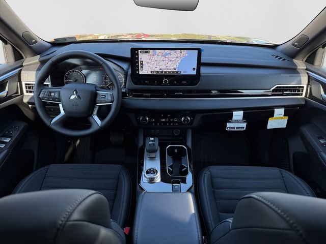 2026 Mitsubishi Outlander LE