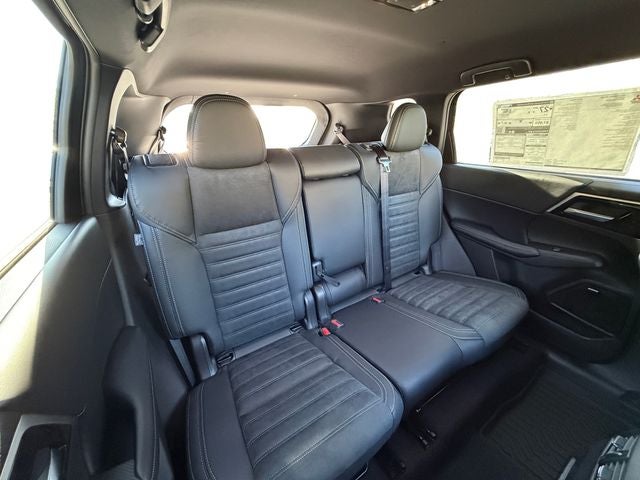 2026 Mitsubishi Outlander LE