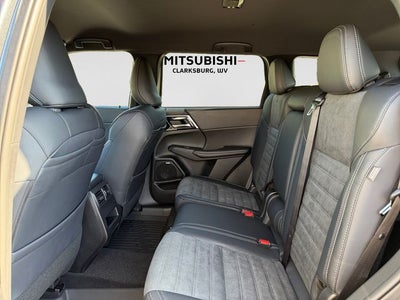 2026 Mitsubishi Outlander LE