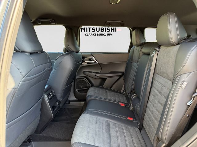 2026 Mitsubishi Outlander LE