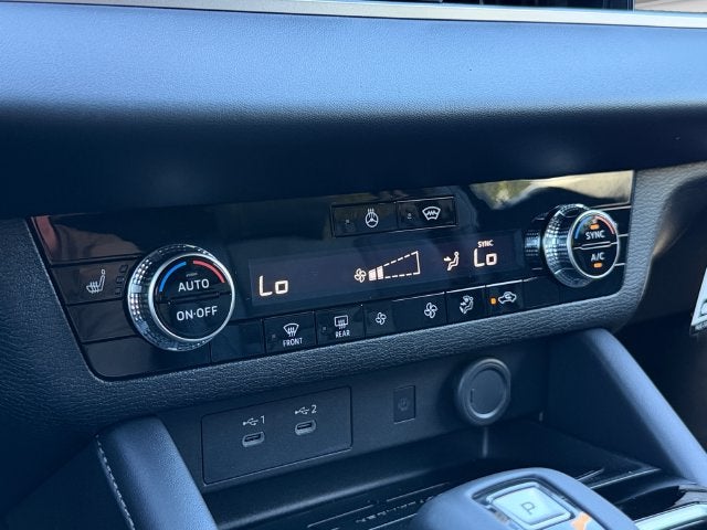 2026 Mitsubishi Outlander LE