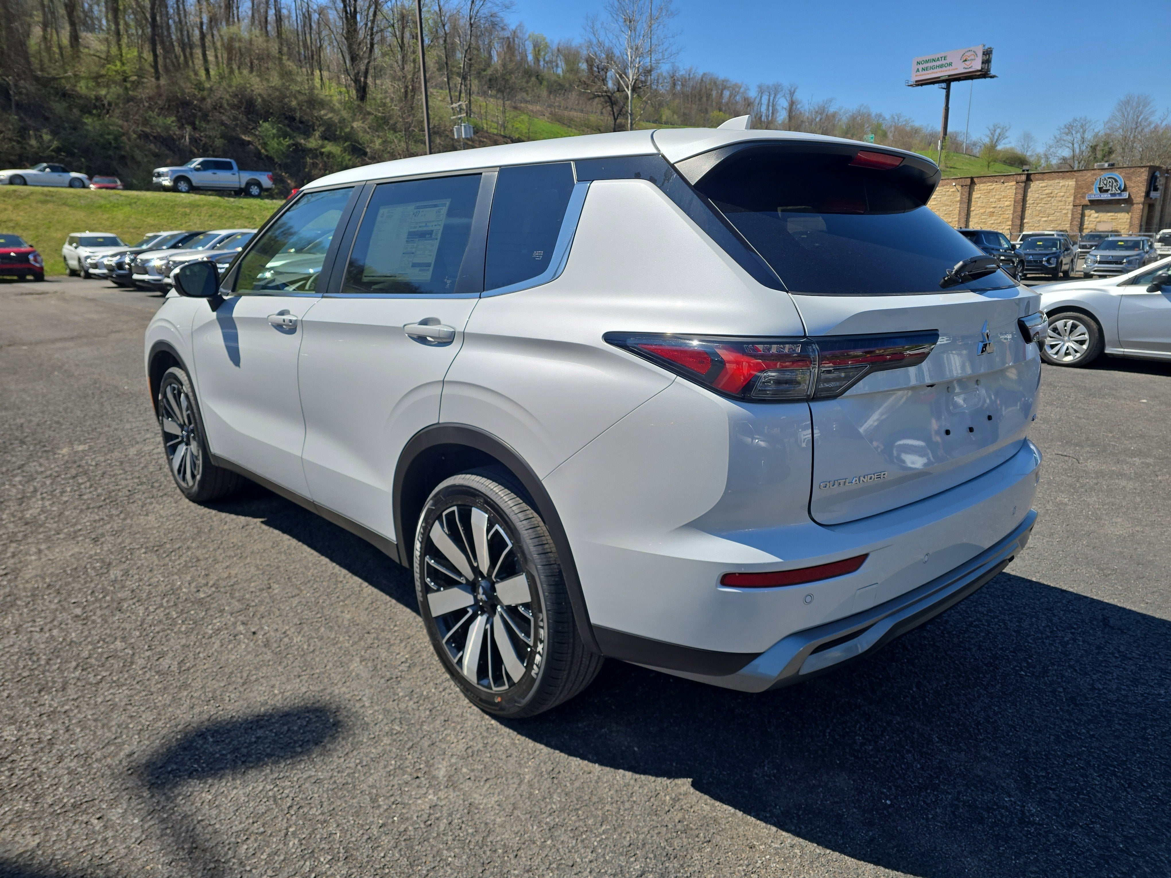 2026 Mitsubishi Outlander SE