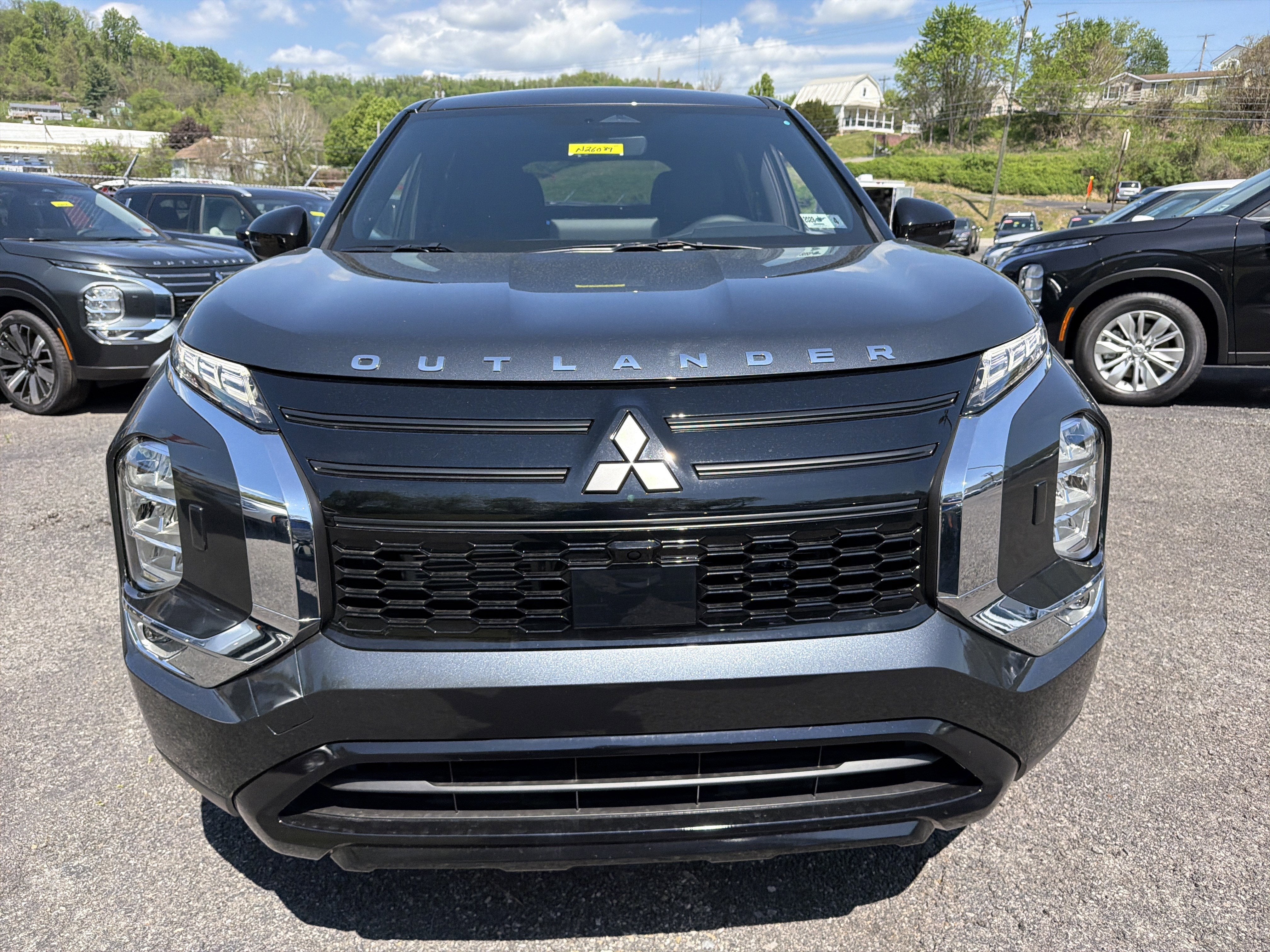 2026 Mitsubishi Outlander LE