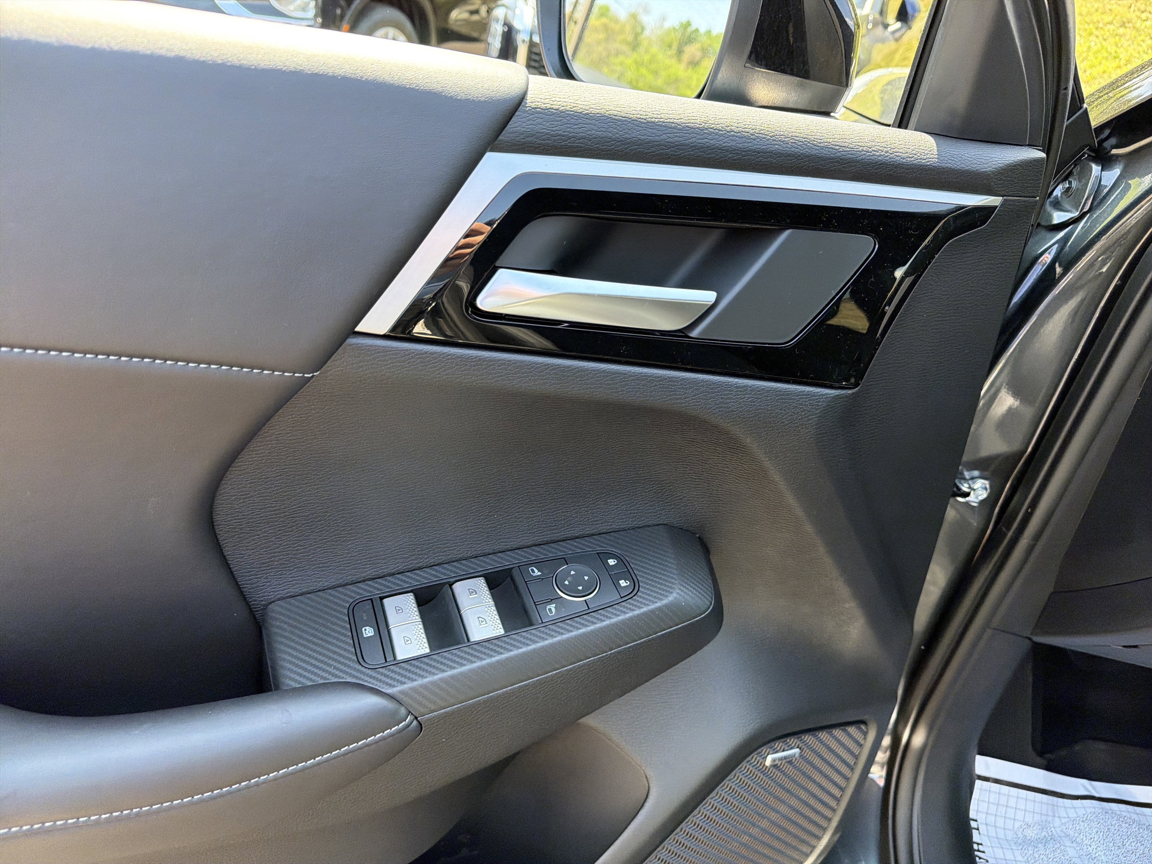 2026 Mitsubishi Outlander LE