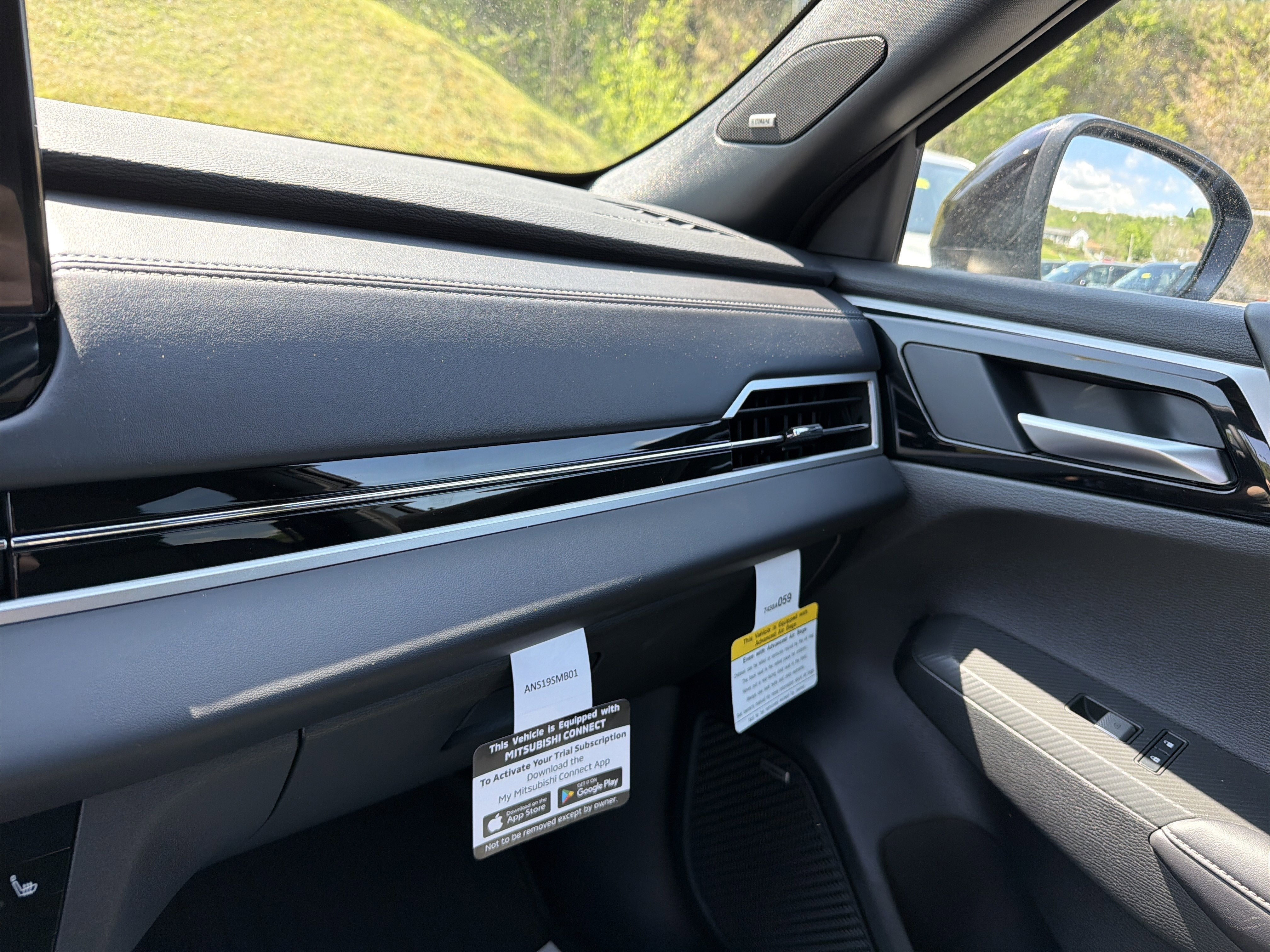 2026 Mitsubishi Outlander LE