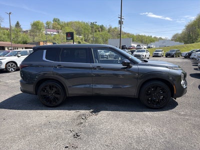 2026 Mitsubishi Outlander LE