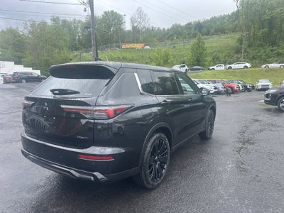 2026 Mitsubishi Outlander LE