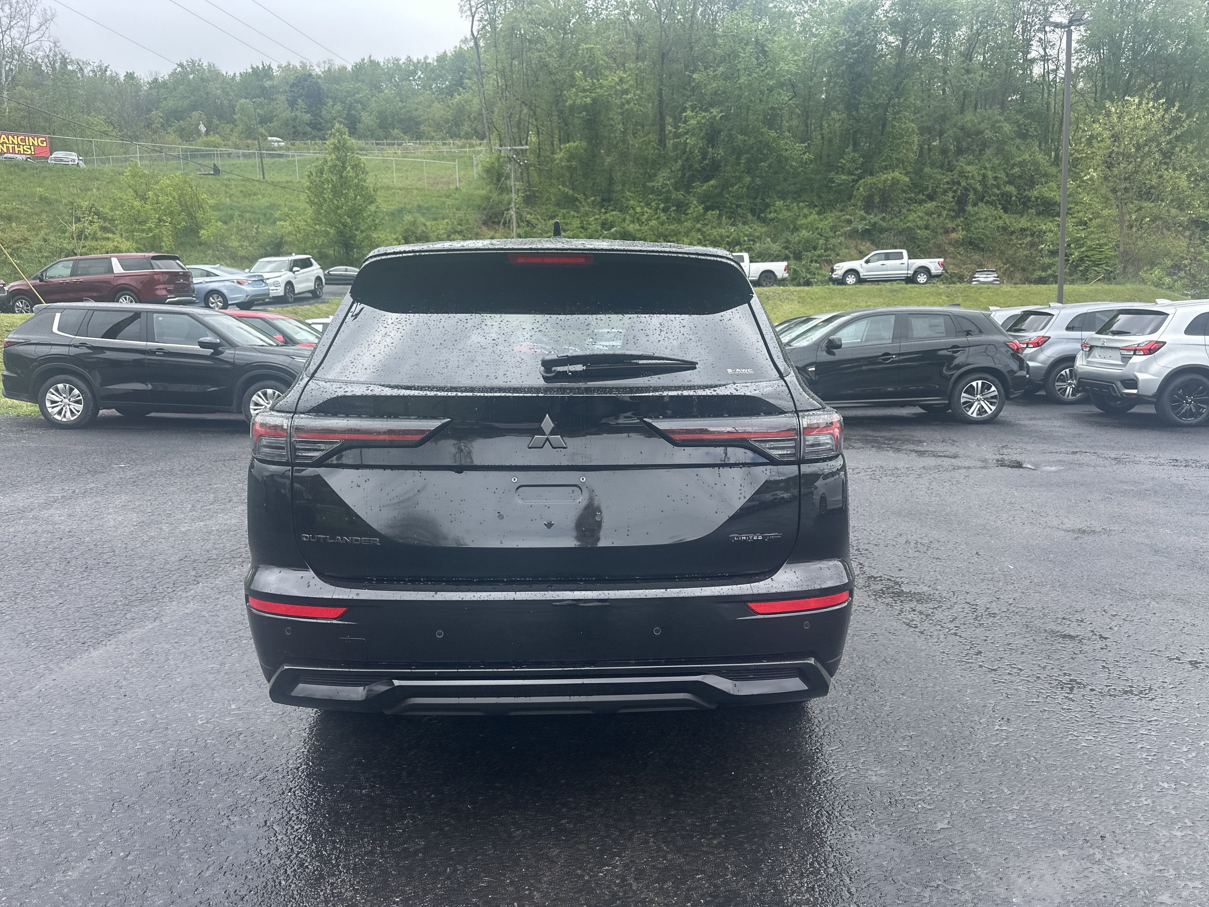 2026 Mitsubishi Outlander LE