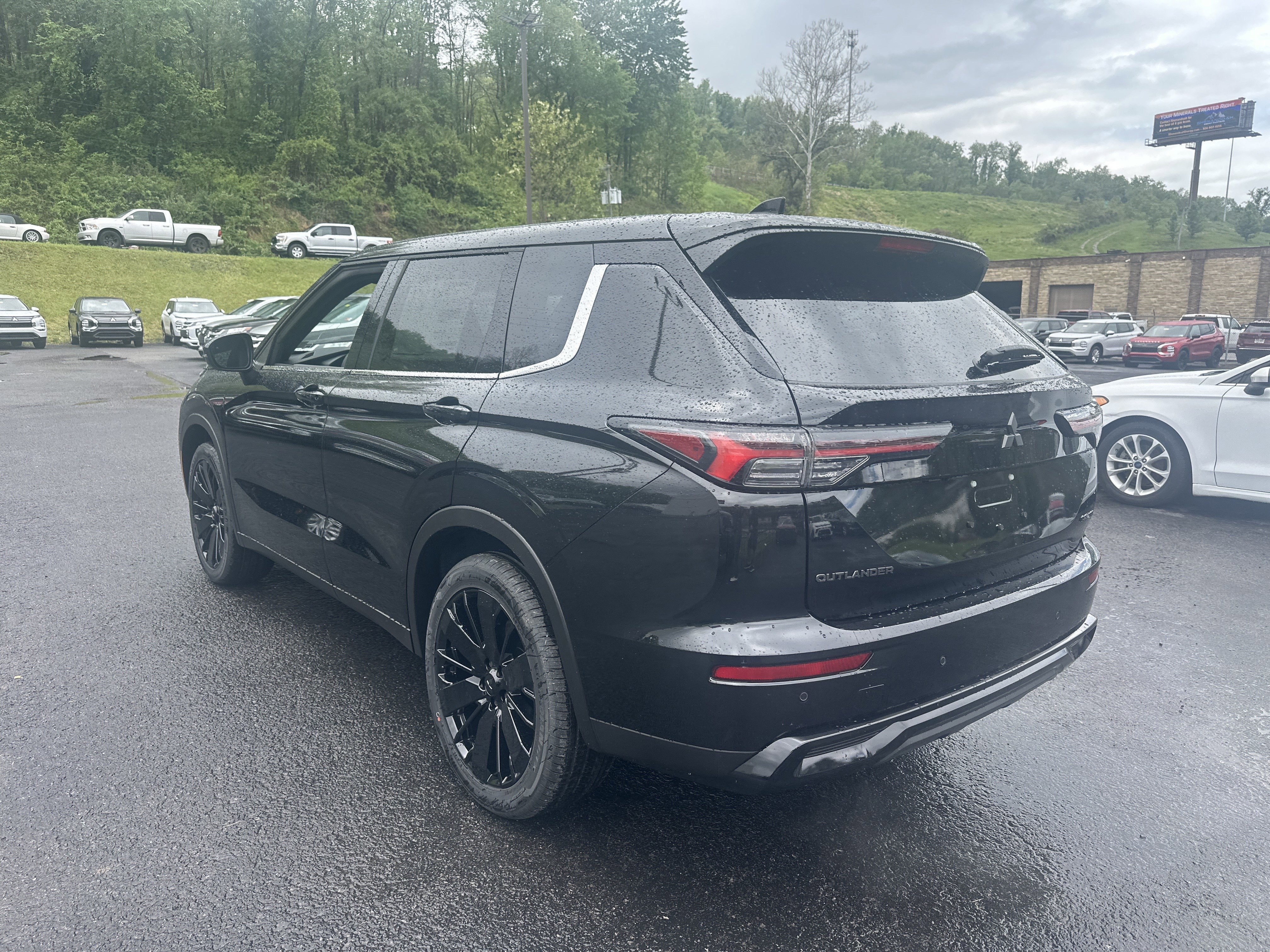 2026 Mitsubishi Outlander LE