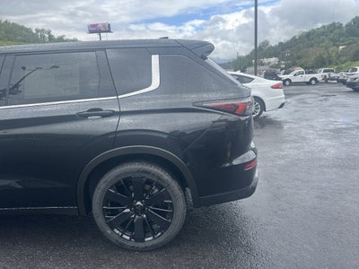 2026 Mitsubishi Outlander LE