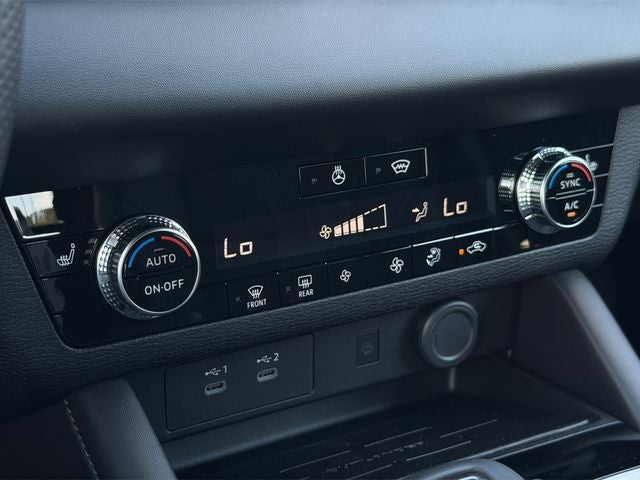2026 Mitsubishi Outlander LE