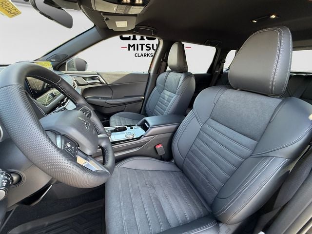 2026 Mitsubishi Outlander LE
