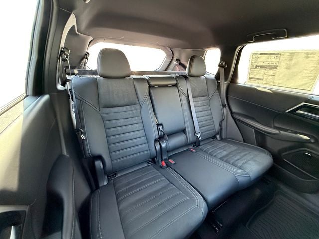 2026 Mitsubishi Outlander LE