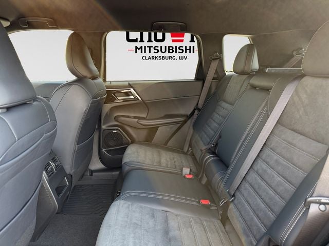 2026 Mitsubishi Outlander LE