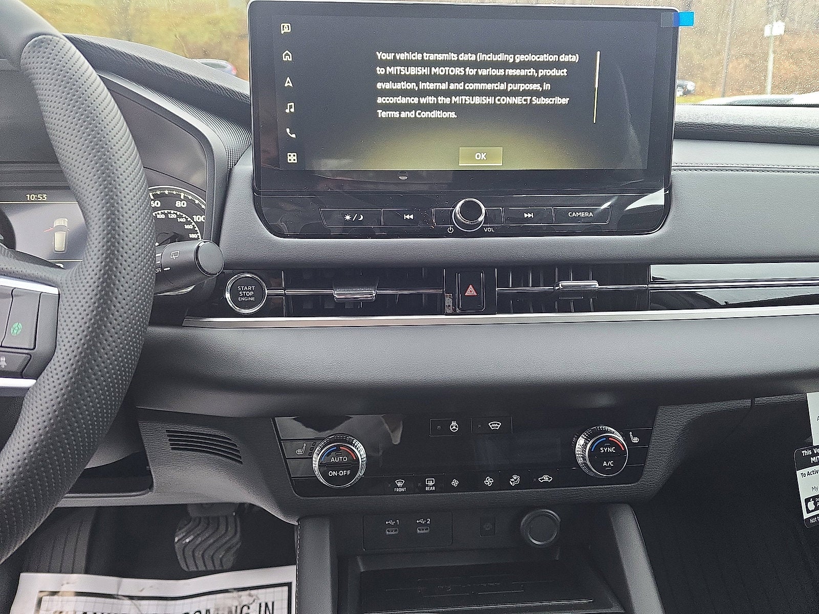 2026 Mitsubishi Outlander SE