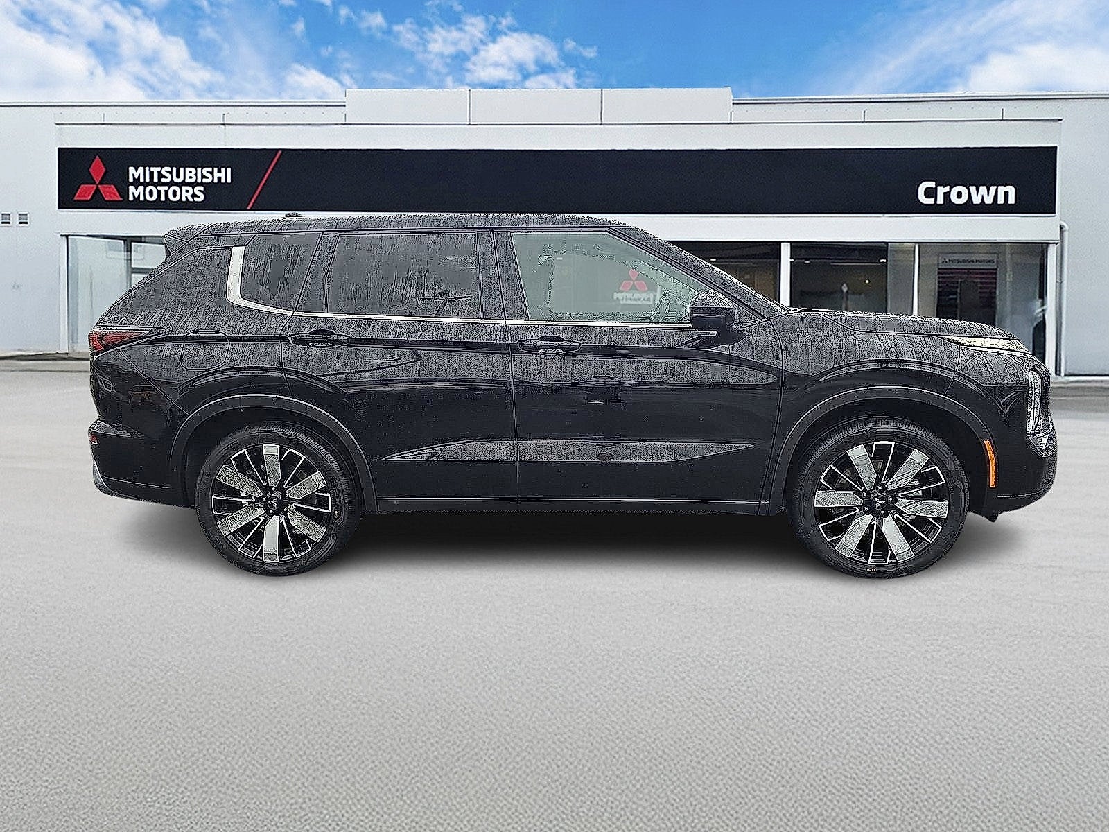 2026 Mitsubishi Outlander SE