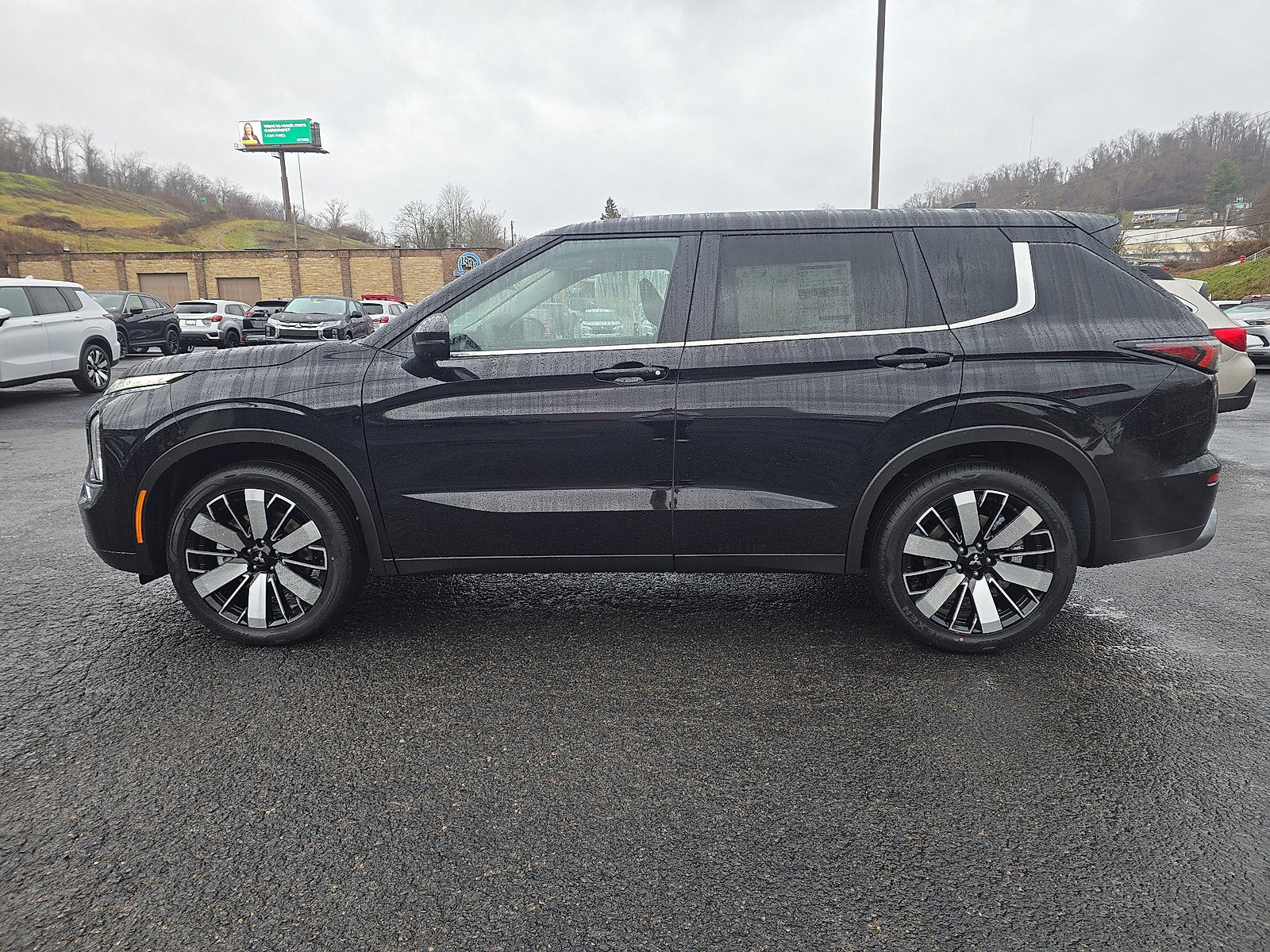 2026 Mitsubishi Outlander SE