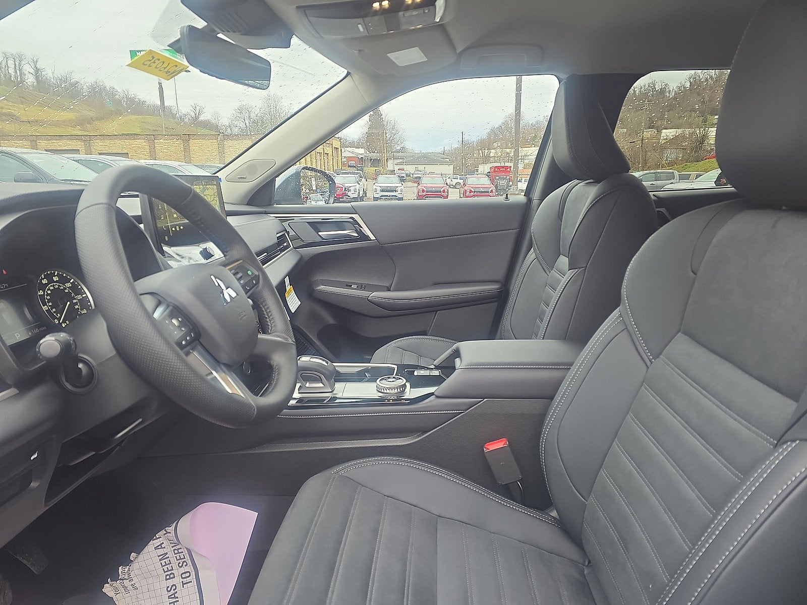 2026 Mitsubishi Outlander SE