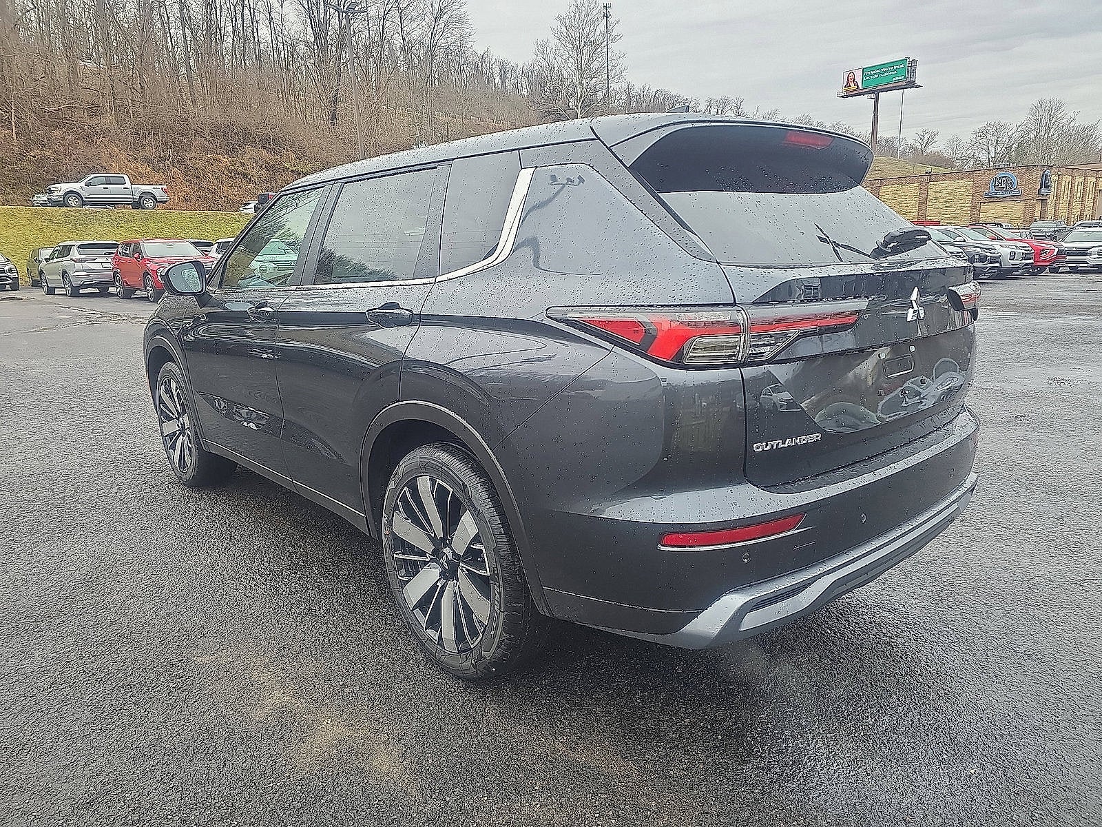 2026 Mitsubishi Outlander SE