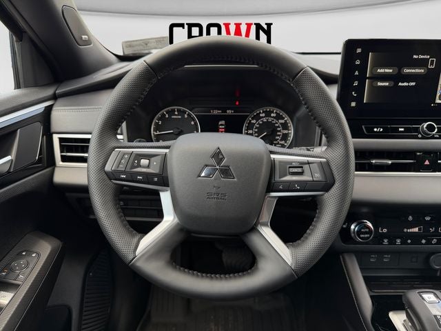 2026 Mitsubishi Outlander LE