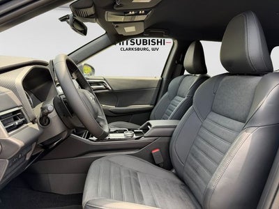 2026 Mitsubishi Outlander LE