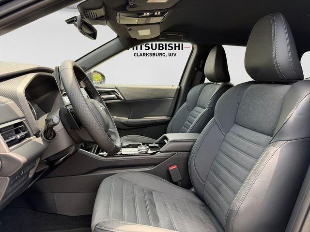 2026 Mitsubishi Outlander LE