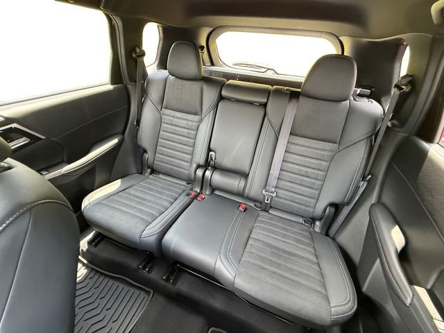 2026 Mitsubishi Outlander LE