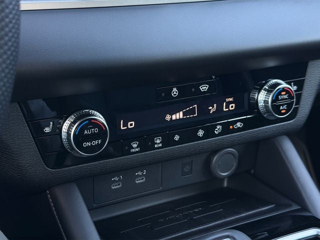2026 Mitsubishi Outlander LE