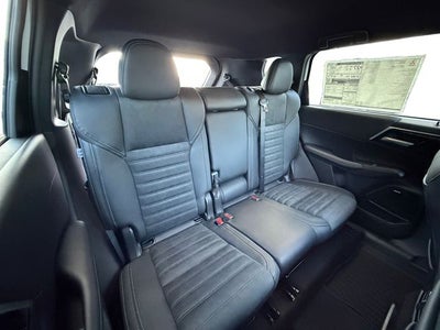 2026 Mitsubishi Outlander LE