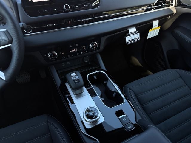 2026 Mitsubishi Outlander LE