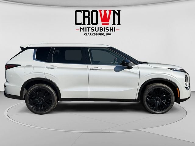 2026 Mitsubishi Outlander LE