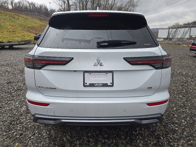 2026 Mitsubishi Outlander SE