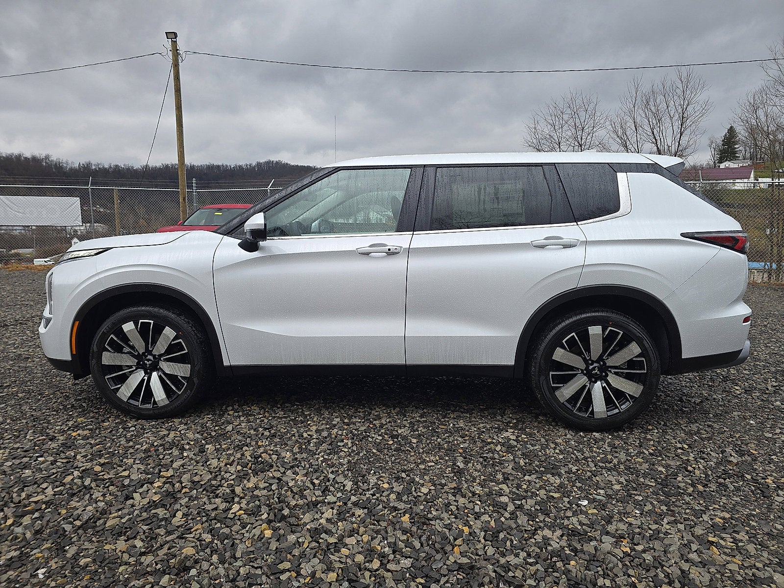 2026 Mitsubishi Outlander SE