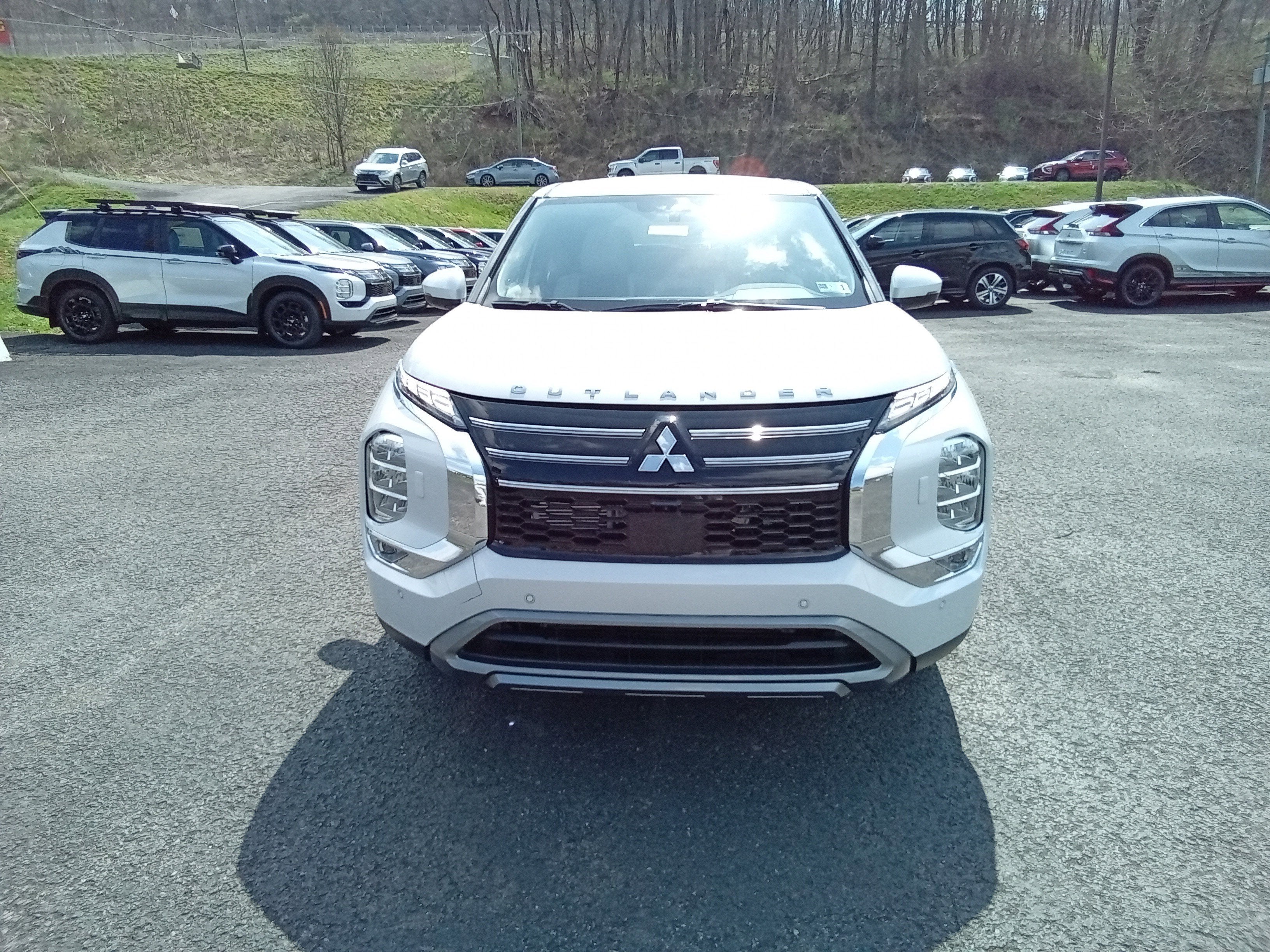 2026 Mitsubishi Outlander SE