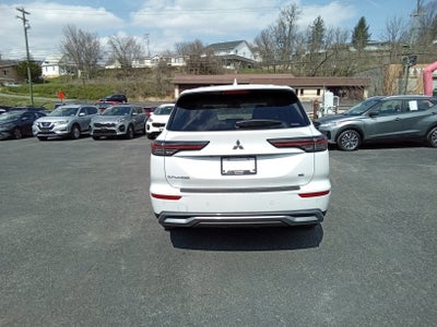 2026 Mitsubishi Outlander SE