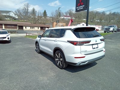 2026 Mitsubishi Outlander SE