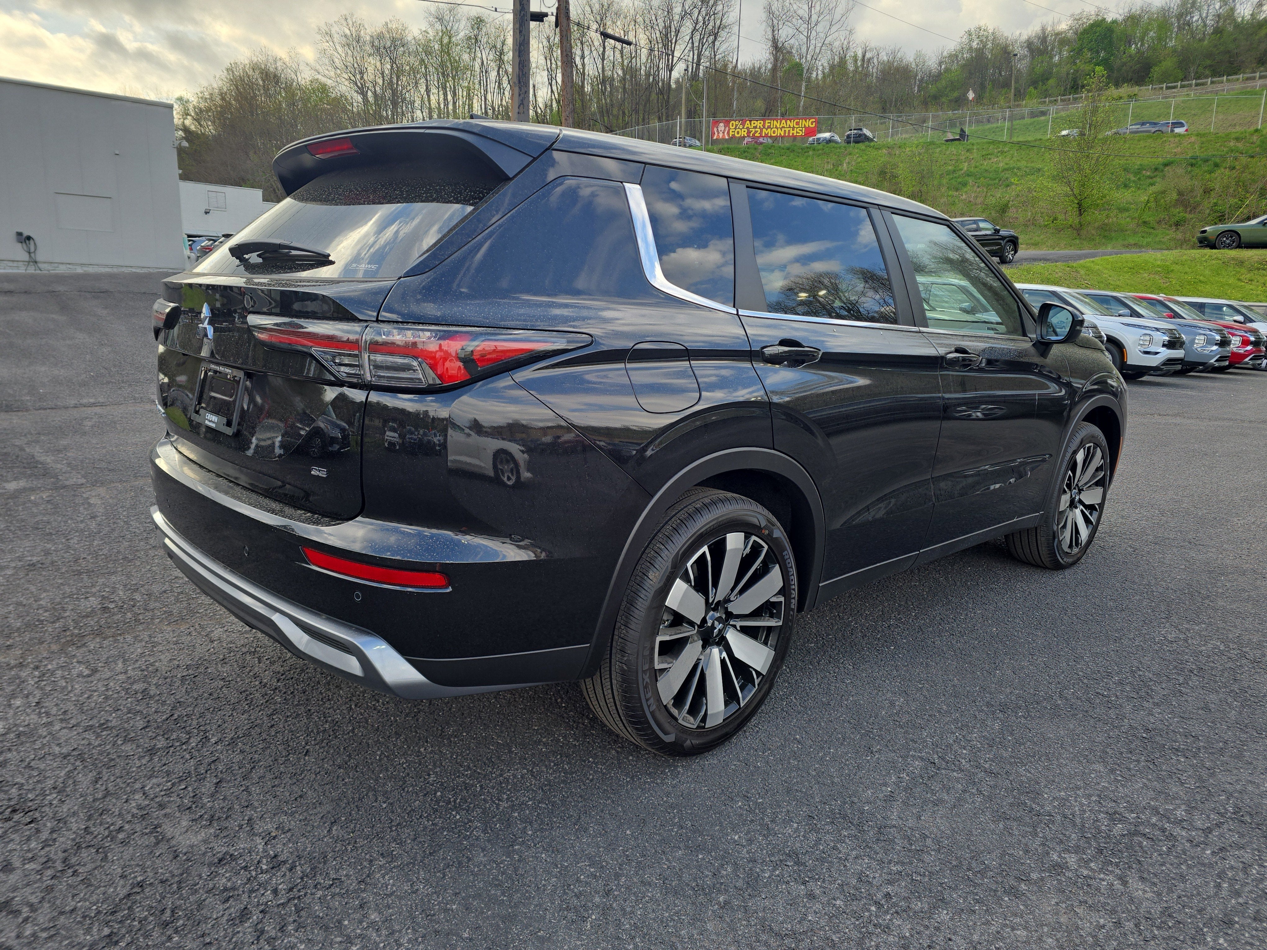 2026 Mitsubishi Outlander SE