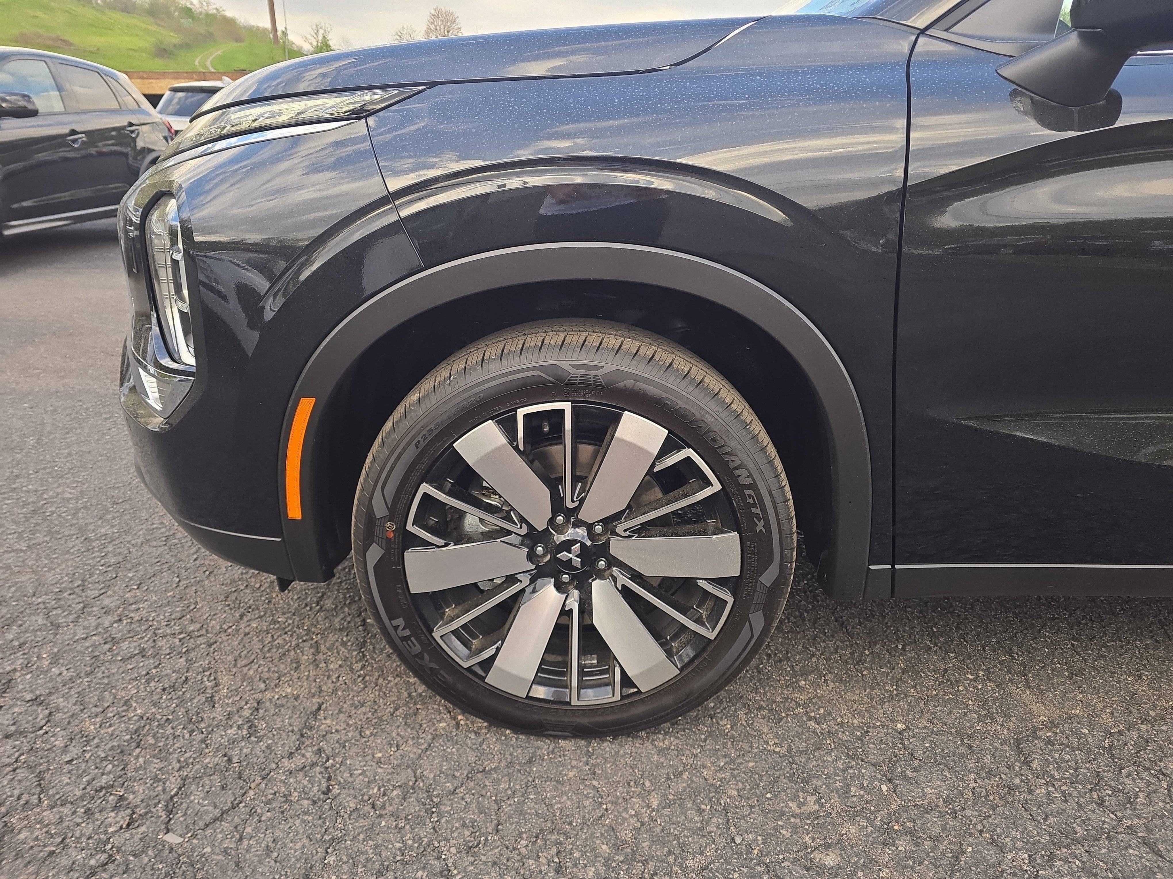 2026 Mitsubishi Outlander SE
