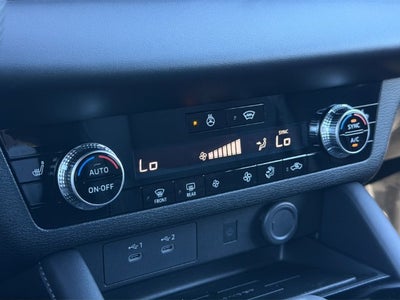 2026 Mitsubishi Outlander LE
